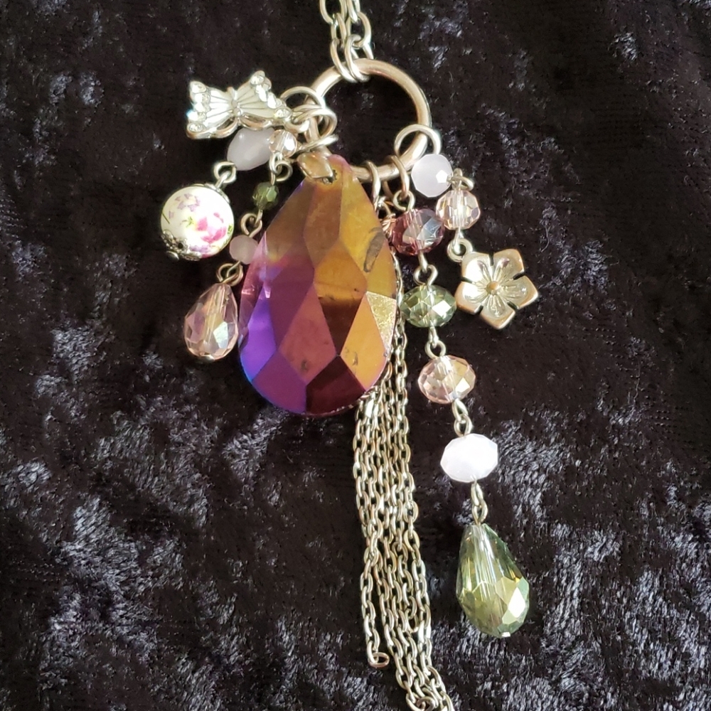 Costume silvertone necklace